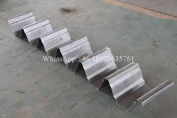metal deck forming machine