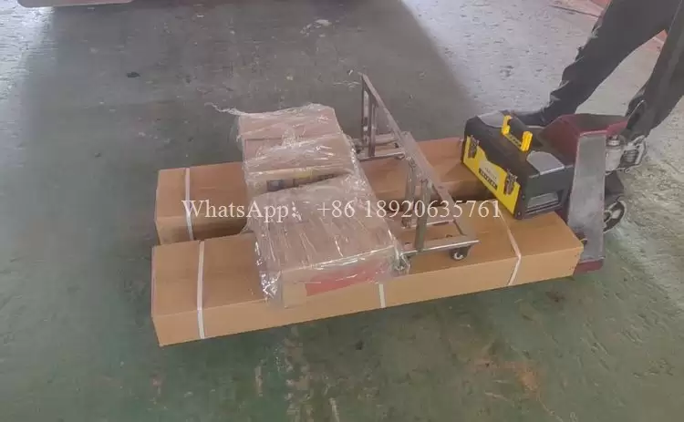 Roll forming machine line delivery