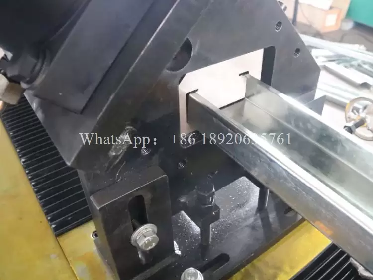 Máquinas para Hacer Perfiles de Tipo C Máquinas para Hacer Perfiles de Tipo C