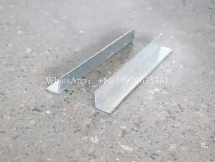 Maquina para hacer metalcom Perfil L Acero Ligero