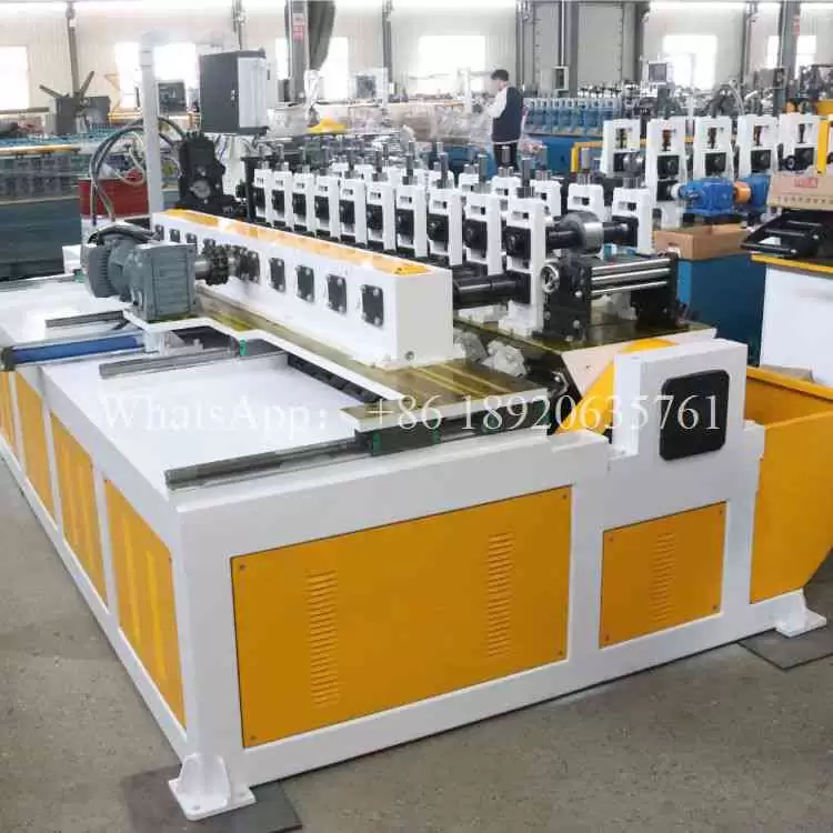 Máquina para Fabricar Quillas de Acero Ligero Cambio C/U/Omega